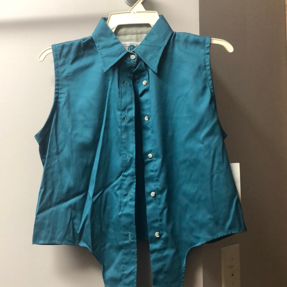 Vintage Circle R Classics Sleeveless Button up Shirt with Tie